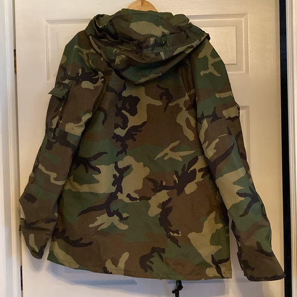 NWT - Camo Hunting Coat & Pants (L) - Picture 4 of 15